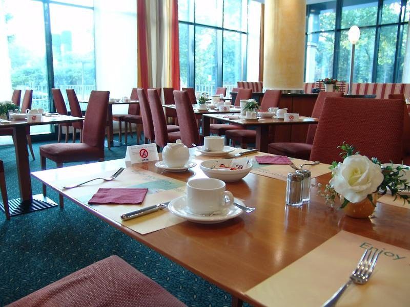 Hotel Park By Radisson West 4*