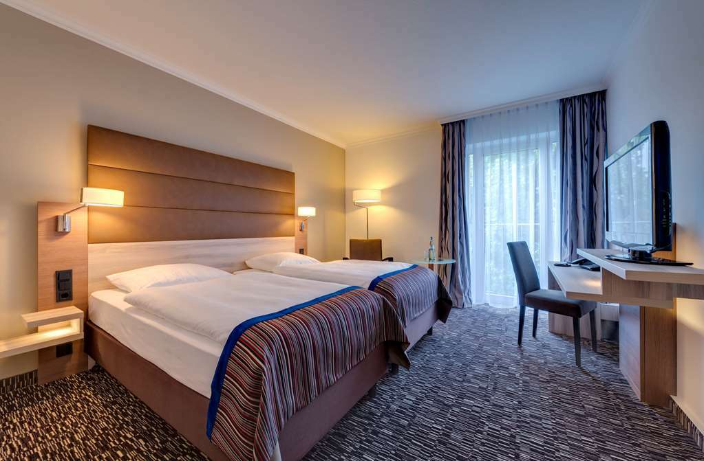 Western Hotel Kolonia